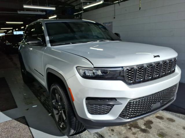 2025 Jeep Grand Cherokee Altitude X 4x4