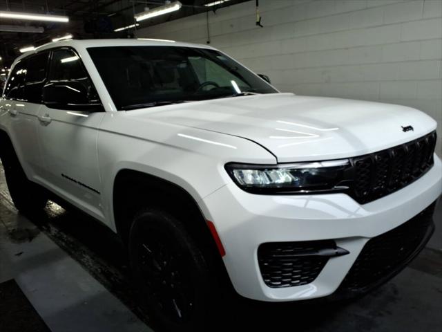 2025 Jeep Grand Cherokee Altitude X 4x4