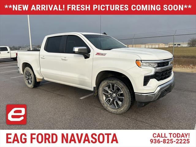 2022 Chevrolet Silverado 1500 4WD Crew Cab Standard Bed LT