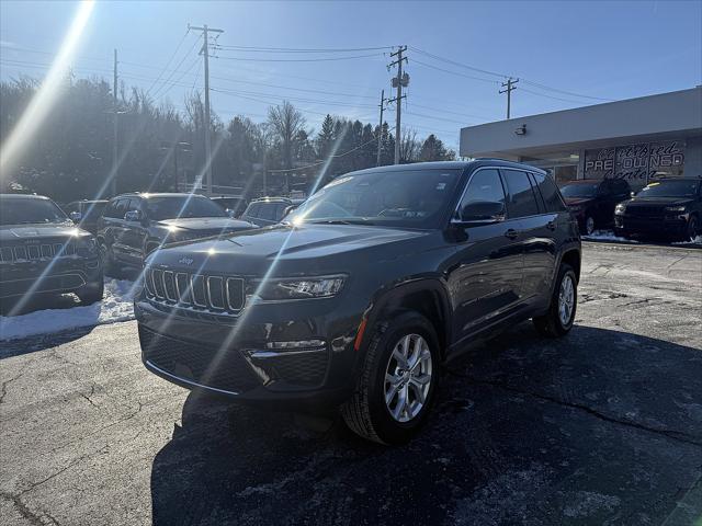 2023 Jeep Grand Cherokee Limited 4x4 2023 Jeep Grand Cherokee Limited 4x4