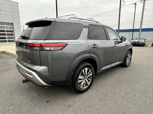 2022 Nissan Pathfinder SL 2WD