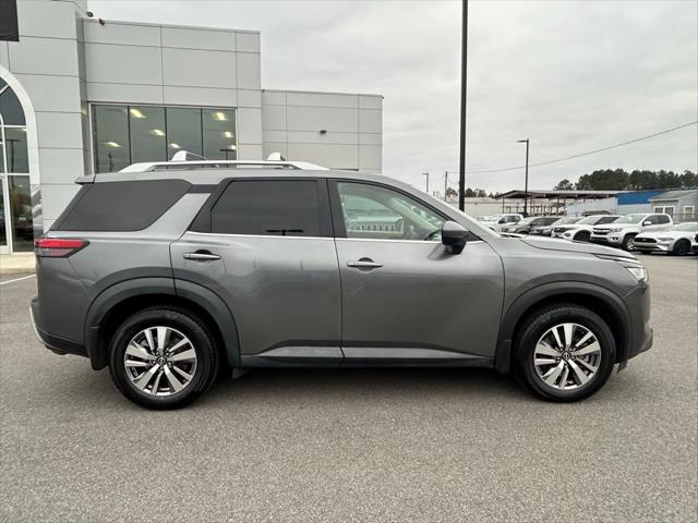 2022 Nissan Pathfinder SL 2WD
