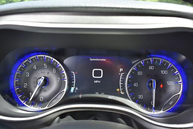 2026 Chrysler Pacifica Select AWD