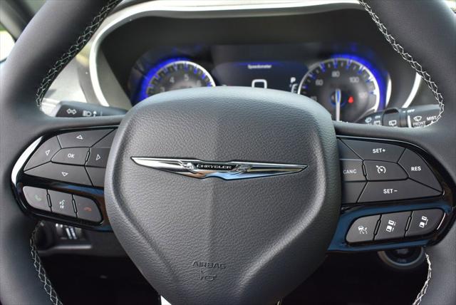2026 Chrysler Pacifica Select AWD