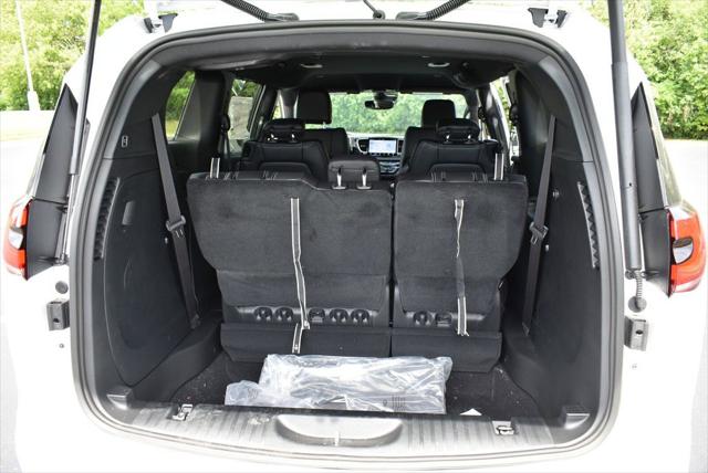 2026 Chrysler Pacifica Select AWD