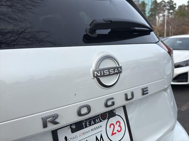2026 Nissan Rogue SV
