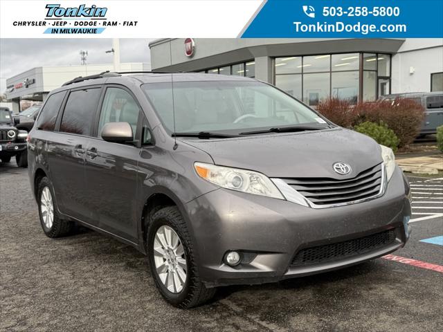 2013 Toyota Sienna XLE 7 Passenger
