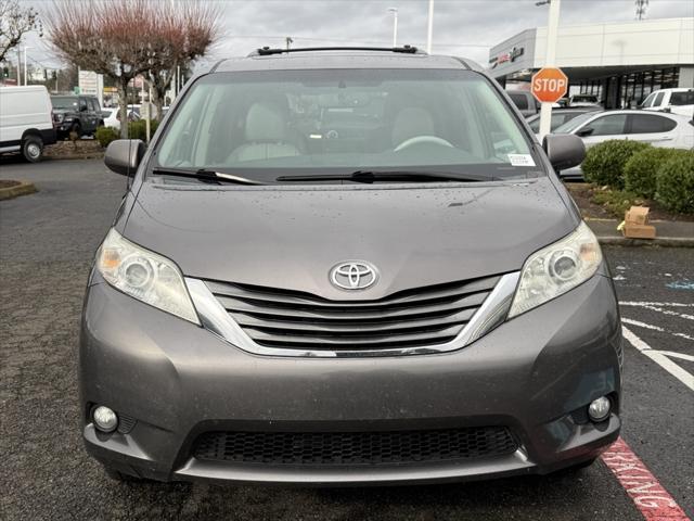 2013 Toyota Sienna XLE 7 Passenger