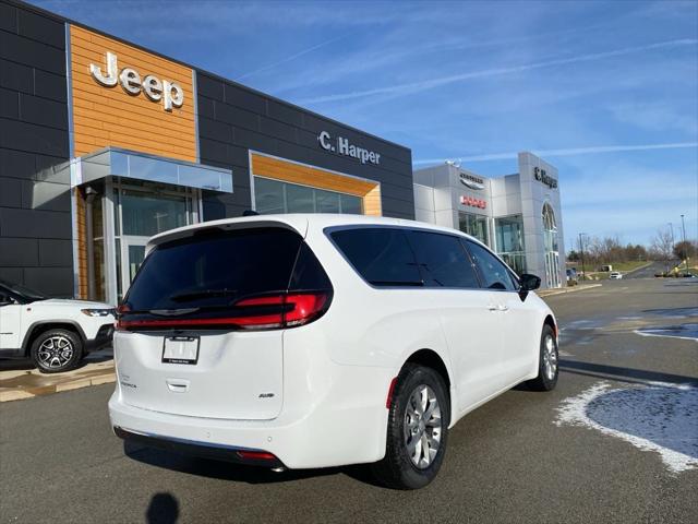 2026 Chrysler Pacifica PACIFICA SELECT AWD