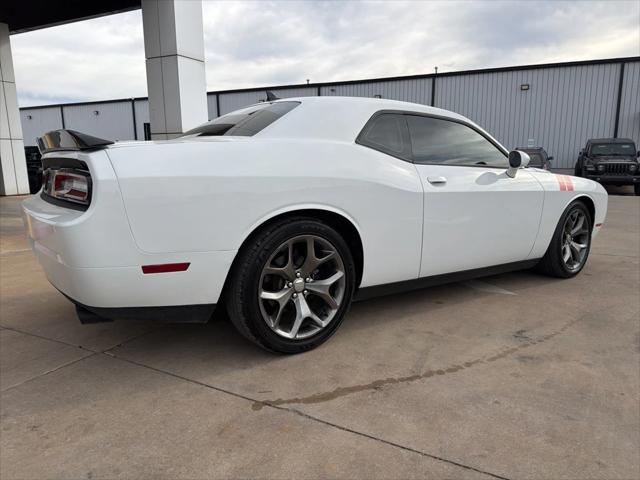 2016 Dodge Challenger SXT Plus