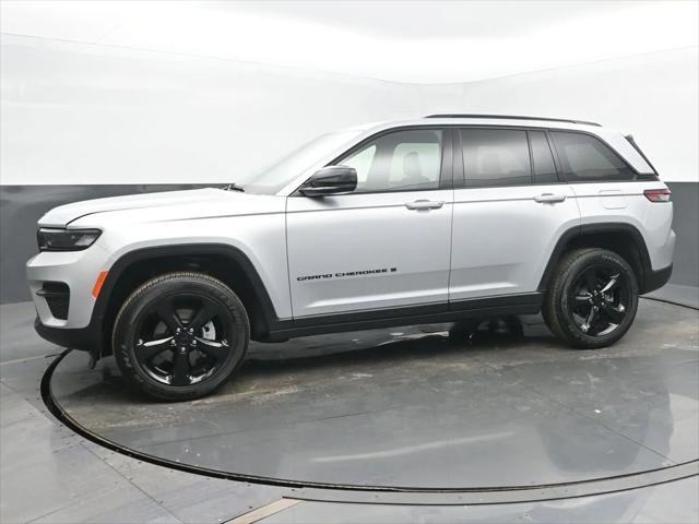 2025 Jeep Grand Cherokee Altitude 4x4