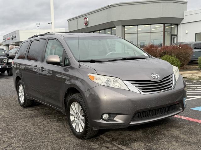 2013 Toyota Sienna XLE 7 Passenger