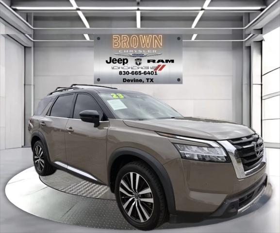 2023 Nissan Pathfinder Platinum FWD
