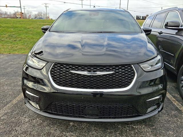 2025 Chrysler Pacifica Select 2025 Chrysler Pacifica Select