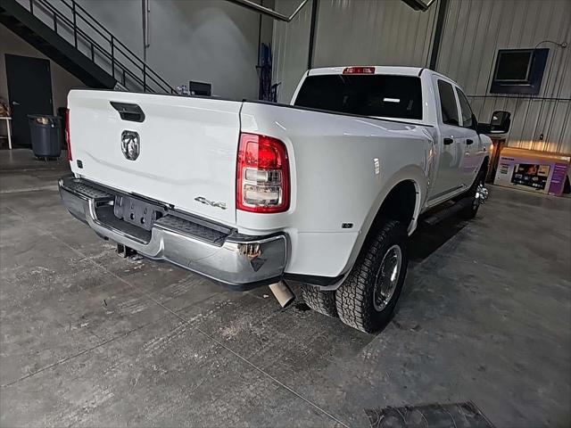 2024 RAM 3500 Tradesman Crew Cab 4x4 8 Box