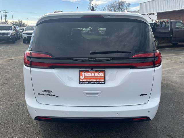 2026 Chrysler Pacifica PACIFICA SELECT AWD