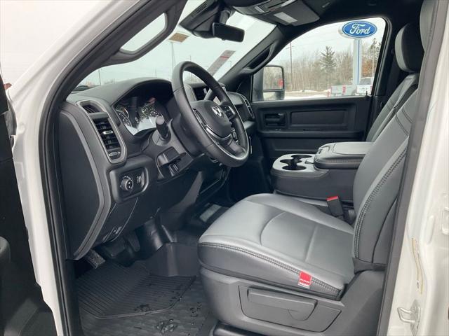 2026 RAM Ram 2500 RAM 2500 TRADESMAN CREW CAB 4X4 8 BOX