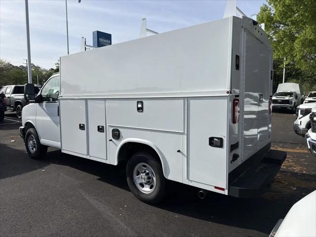 2025 Chevrolet Express Cutaway Work Van