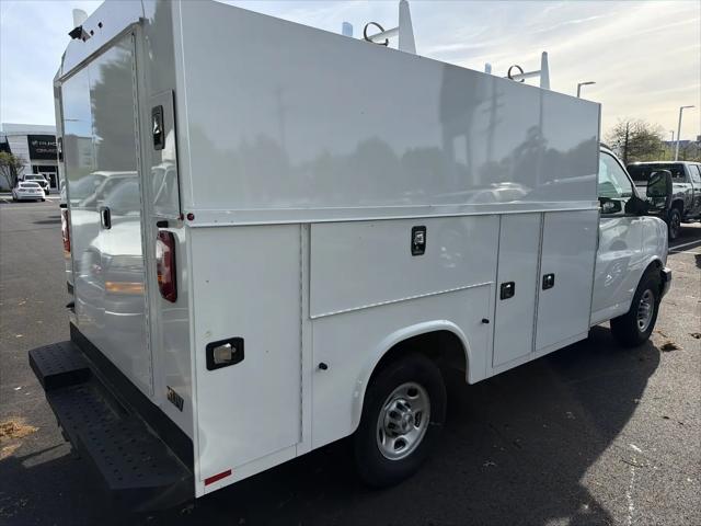 2025 Chevrolet Express Cutaway Work Van