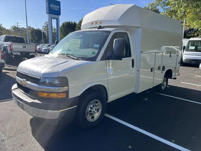 2025 Chevrolet Express Cutaway Work Van