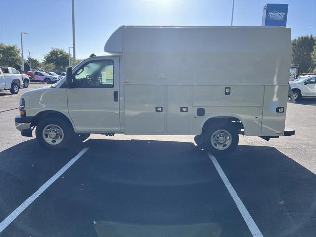 2025 Chevrolet Express Cutaway Work Van