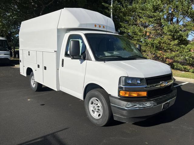 2025 Chevrolet Express Cutaway Work Van