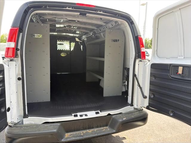 2025 Chevrolet Express Cargo Van RWD 2500 Extended Wheelbase WT