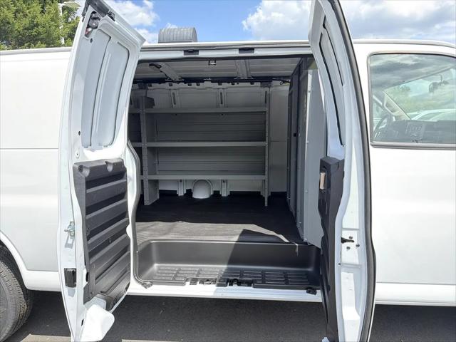 2025 Chevrolet Express Cargo Van RWD 2500 Extended Wheelbase WT