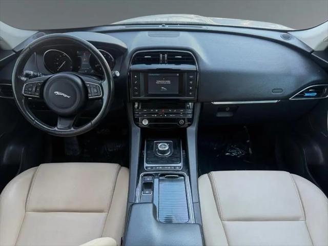 2018 Jaguar F-PACE 25t Premium