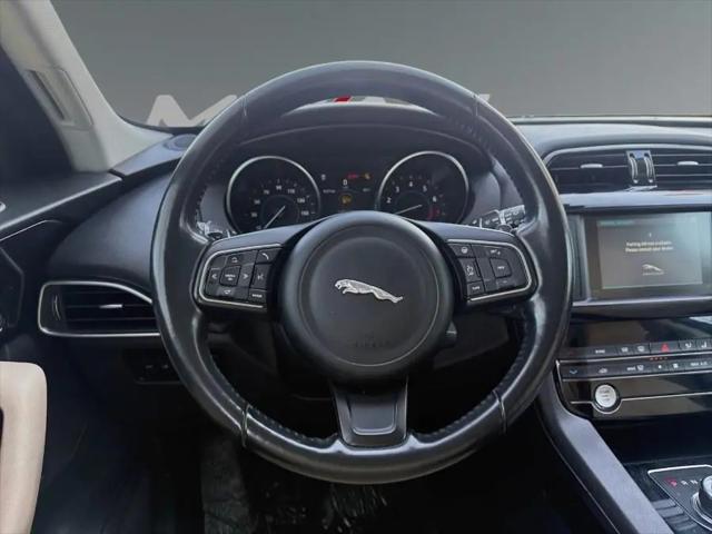 2018 Jaguar F-PACE 25t Premium