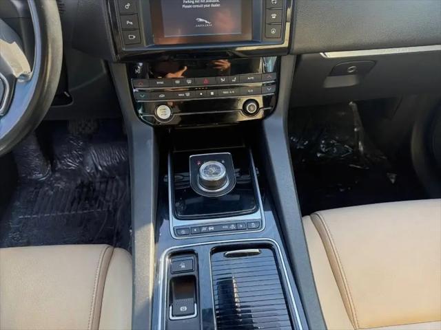 2018 Jaguar F-PACE 25t Premium