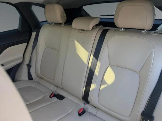 2018 Jaguar F-PACE 25t Premium
