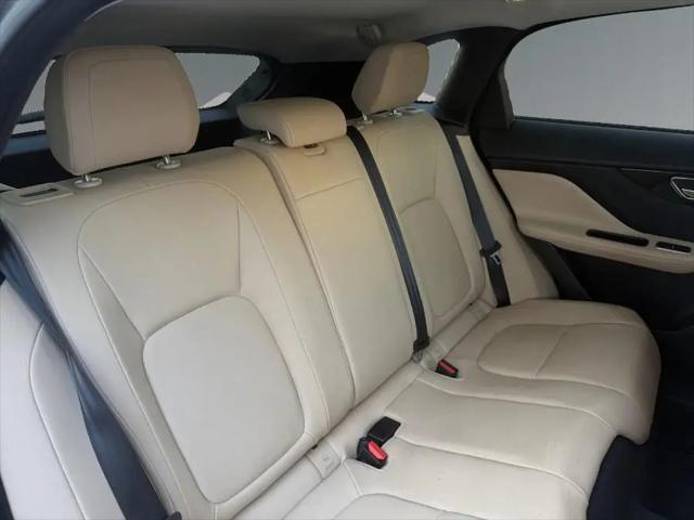 2018 Jaguar F-PACE 25t Premium