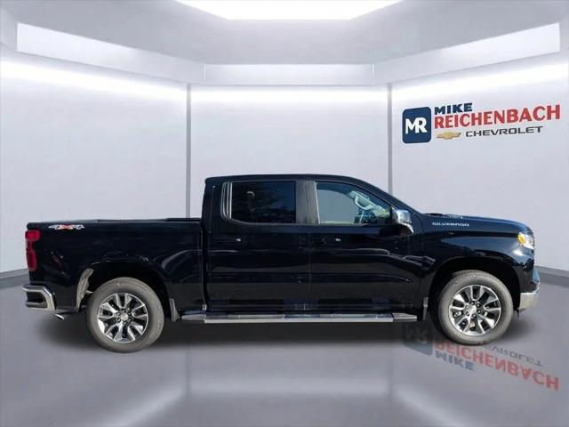 2026 Chevrolet Silverado 1500 4WD Crew Cab Standard Bed LT