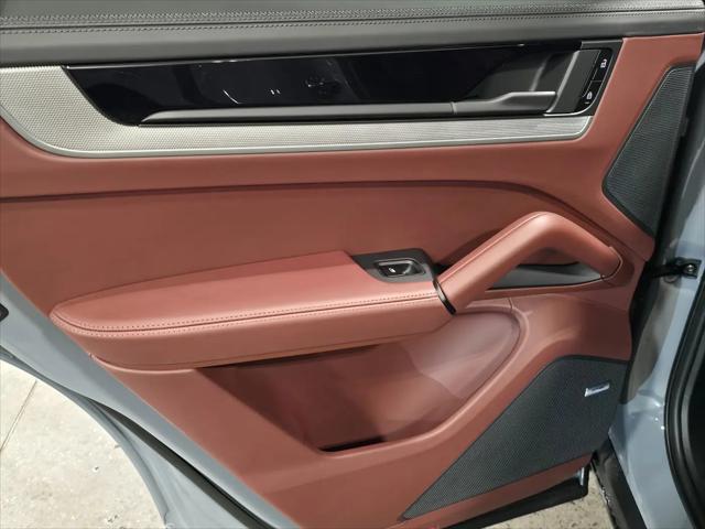 2026 Porsche Cayenne E-Hybrid S