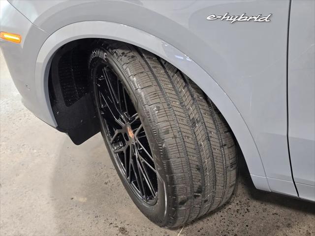 2026 Porsche Cayenne E-Hybrid S
