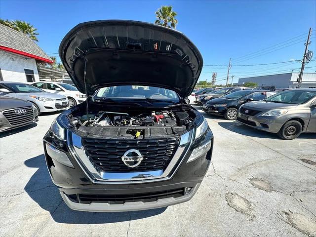 2021 Nissan Rogue SV FWD