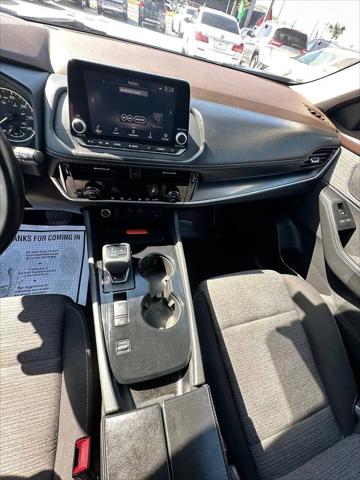 2021 Nissan Rogue SV FWD