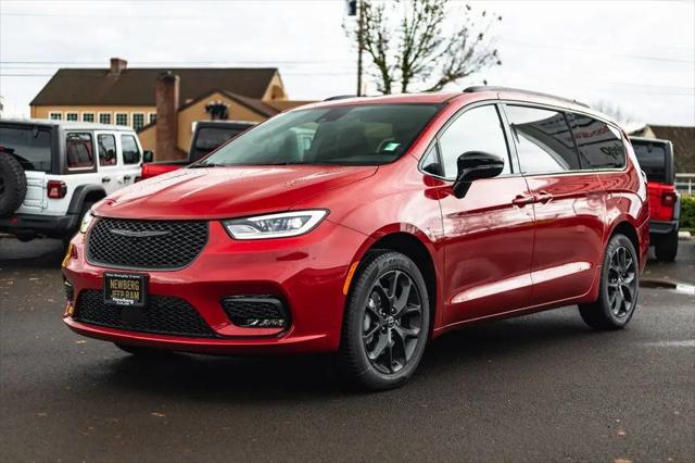 2026 Chrysler Pacifica Select AWD