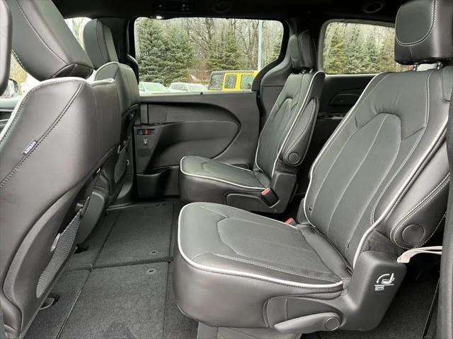 2026 Chrysler Pacifica Limited AWD