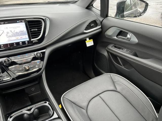2026 Chrysler Pacifica Limited AWD