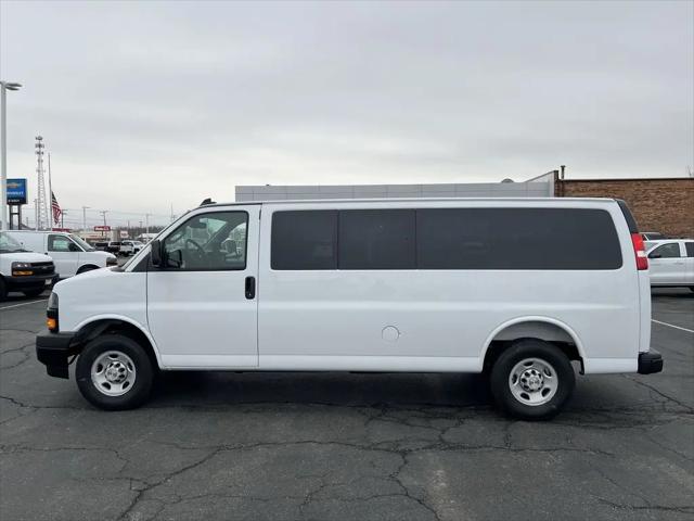 2025 Chevrolet Express Passenger RWD 3500 Extended Wheelbase LS