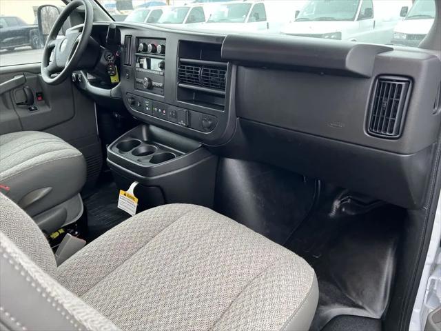 2025 Chevrolet Express Passenger RWD 3500 Extended Wheelbase LS