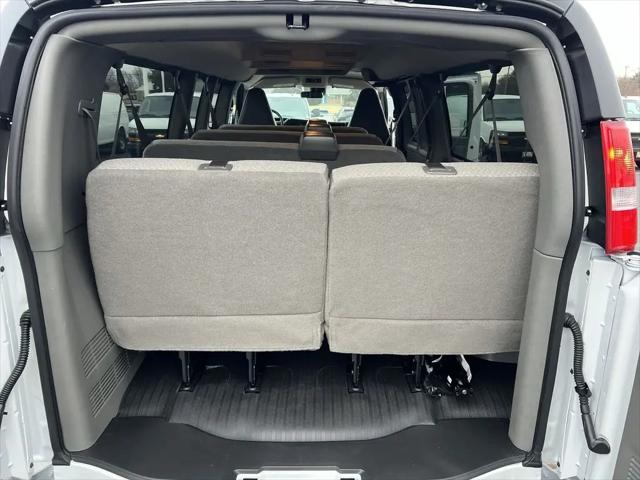 2025 Chevrolet Express Passenger RWD 3500 Extended Wheelbase LS
