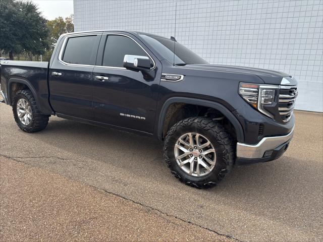 2022 GMC Sierra 1500 SLT's photo