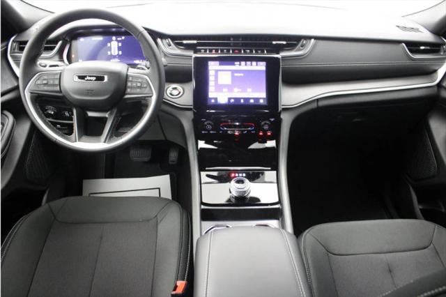 2025 Jeep Grand Cherokee Laredo X 4x2