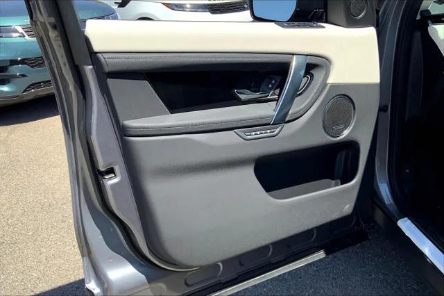 2025 Land Rover Discovery Sport S