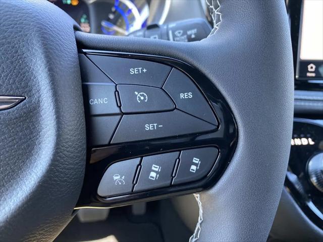 2023 Chrysler Pacifica Hybrid Touring L