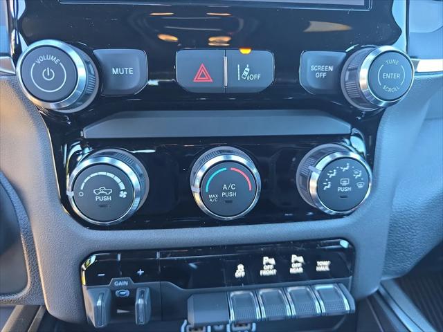 2026 Ram 1500 Big Horn Crew Cab 4x4 5'7" Box