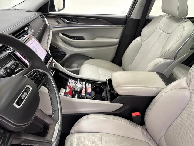 2022 Jeep Grand Cherokee Overland 4x4